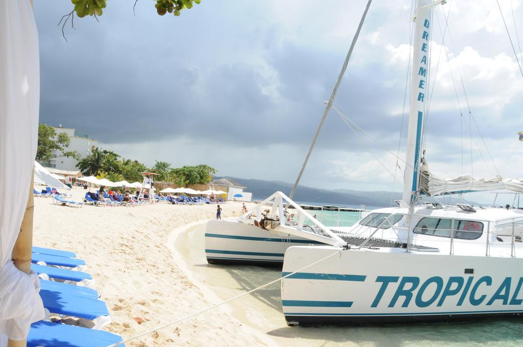 Doctors Cave Beach Hotel Montego Bay Exterior photo