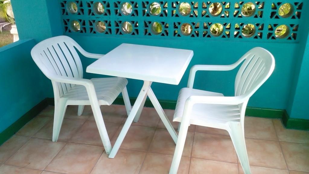 Doctors Cave Beach Hotel Montego Bay Exterior photo