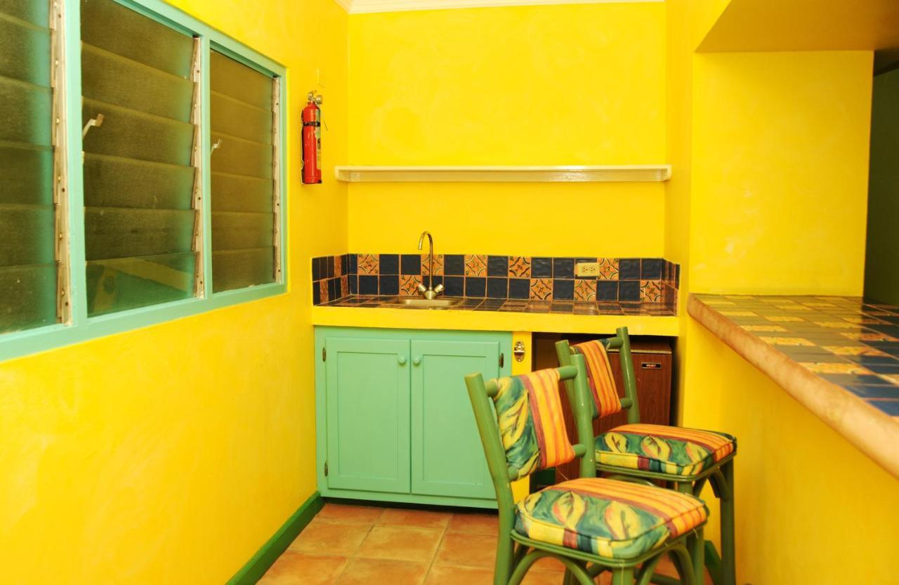 Doctors Cave Beach Hotel Montego Bay Exterior photo